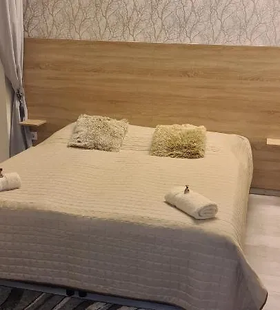 Rózsa Apartmanhotel *