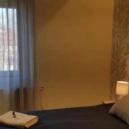 Rózsa Apartmanhotel *