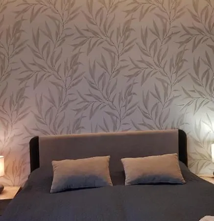 Rózsa Apartmanhotel *